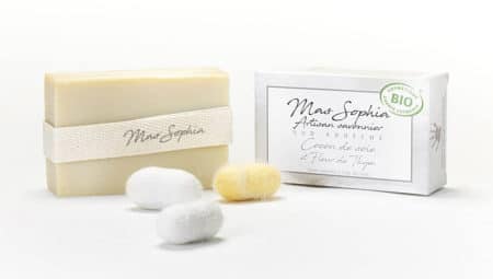 Savon bio aux cocons de soie et fleur de thym